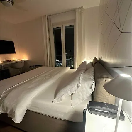 酒店 卡尔尼酒店及运动体育中心 2*