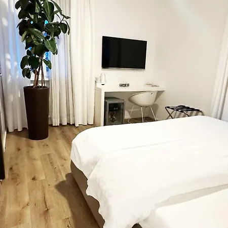 卡尔尼酒店及运动体育中心 2*